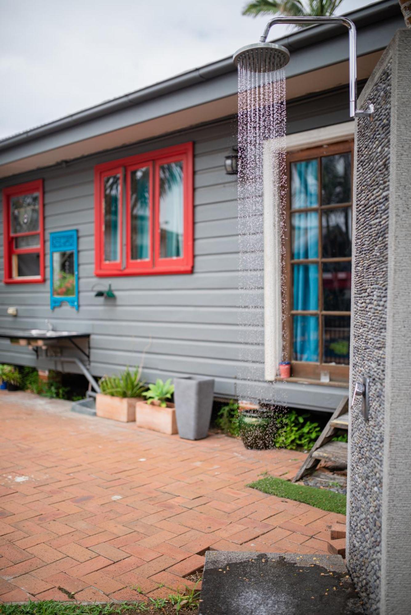 Backpackers Newcastle Hostel Bagian luar foto
